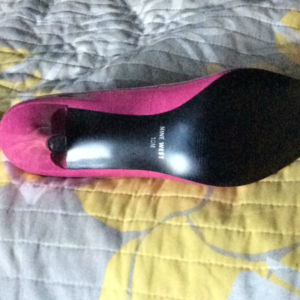 Shoes - Picture 2 of 2